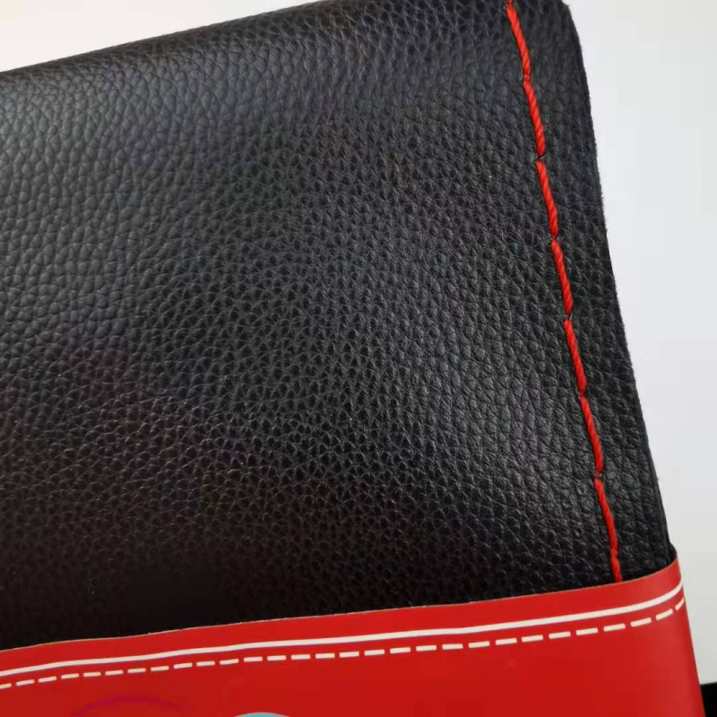 Kézzel varrt kormányvédő mikroszálas bőrből, lychee szemcsés textúrával, univerzális kivitel a legtöbb autómodellhez, négy évszakos, csúszásmentes és kopásálló