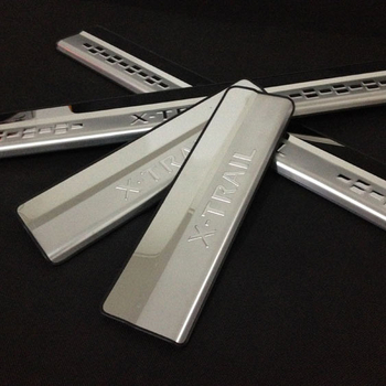 Nissan X-Trail (2014-2021) külső küszöbcsíkok rozsdamentes acélból, 4 darab, testreszabható feldolgozás