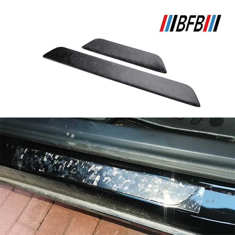 Karbonski prag za Tesla Model 3 s uzorkom mramorne teksture