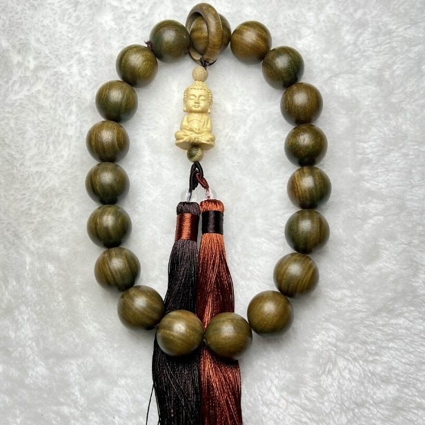 Thuja puidust helmeste käevõru, etnilise stiiliga, poleeritud käsitöö, kingitus vanematele ja sõpradele, suvi 2024