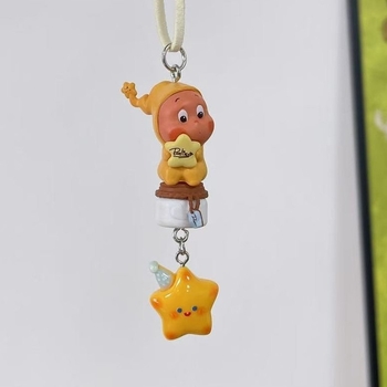 Autó belső dekorációs medál – karikatúra stílusú, gyanta alapú dekoráció az autó belterébe; Márka Nothing; Anyag: Gyanta; Stílus: Karikatúra; Funkció: Autó belső dekoráció; Kategória: Autó díszek