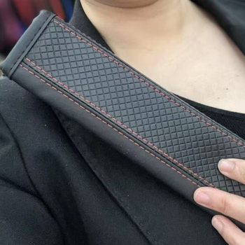 Kožni jastučići za sigurnosni pojas automobila sa prešanim reljefnim dizajnom, moguć ispis logotipa