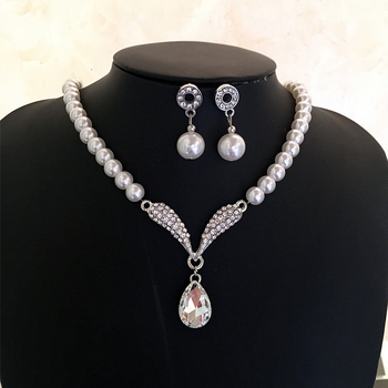 Set perlovog ogrlica i naušnica, s perlovanim lancem i privjeskom od legure – 2-djelni ženski vjenčani komad nakita (ljeto 2022)