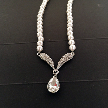 Set perlovog ogrlica i naušnica, s perlovanim lancem i privjeskom od legure – 2-djelni ženski vjenčani komad nakita (ljeto 2022)