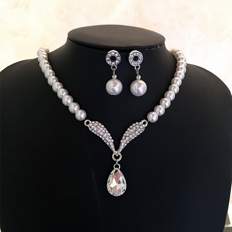 Set perlovog ogrlica i naušnica, s perlovanim lancem i privjeskom od legure – 2-djelni ženski vjenčani komad nakita (ljeto 2022)