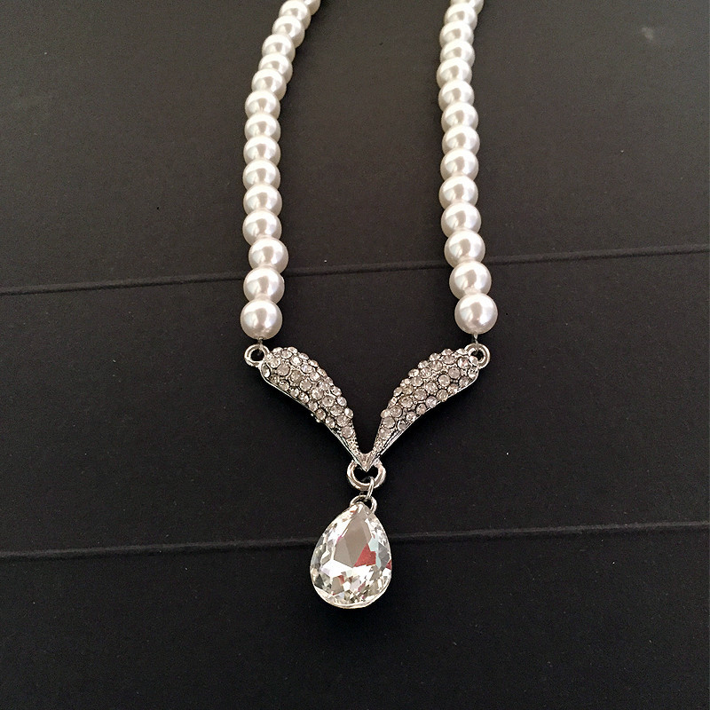 Set perlovog ogrlica i naušnica, s perlovanim lancem i privjeskom od legure – 2-djelni ženski vjenčani komad nakita (ljeto 2022)