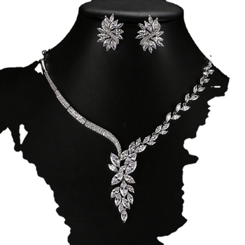 Vjenčani set nakita od cirkonija: naušnice i ogrlica — bakar, dijamantno završetak, zmijskog lanca, uložene mješovite kamenje, uzorci Zvijezde/Sunce/Mjesec/Svemir