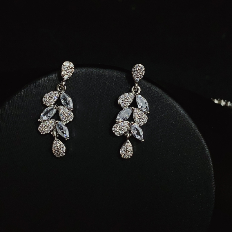 Vjenčani set nakita od cirkonija u obliku lista — naušnice i ogrlica, ugradnja, uvijeni lanac, privjesak od legure, lagani luksuz