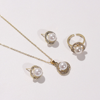 Set bisernog uzorka: naušnice, ogrlica i ručni komad nakita – legura, privjesci s perlama, lanac u stilu vala vode, sfere bisera, svjež i sladak stil