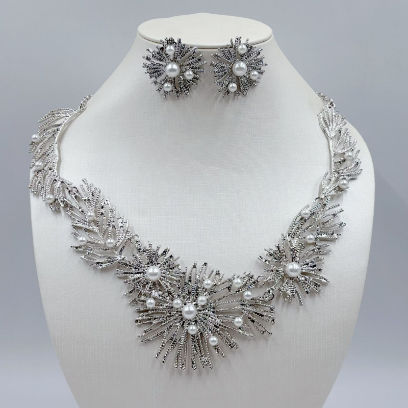 Geometrijski set od legure s perlama – naušnice i ogrlica s O‑lancom, elektroplatirano