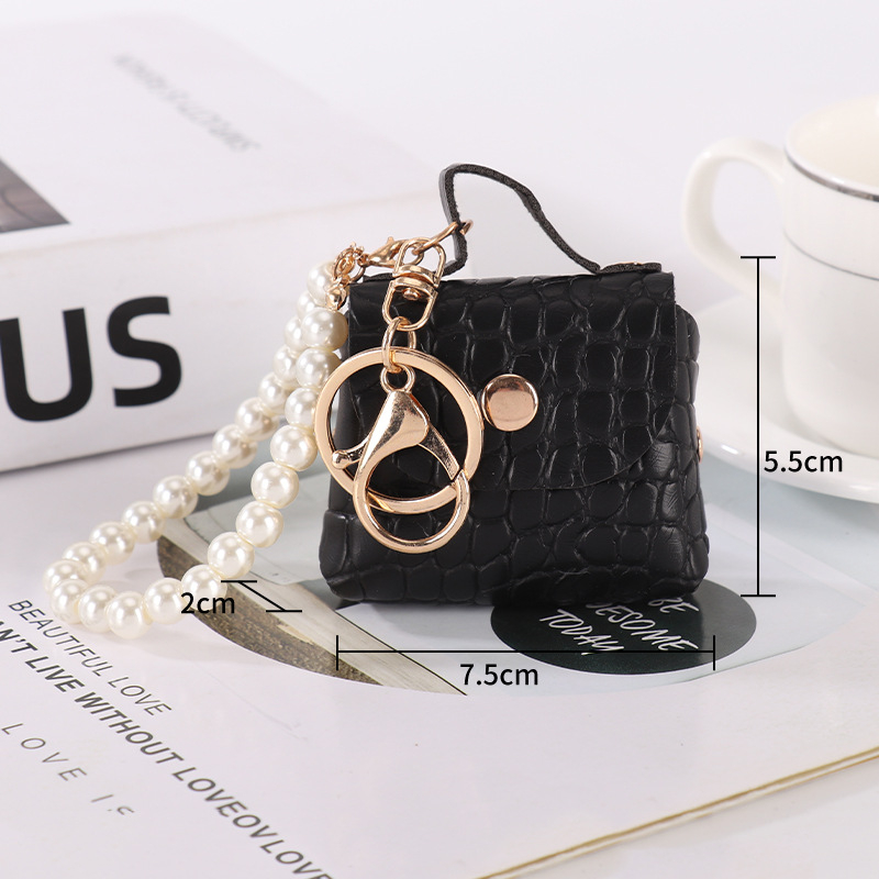 Carabinieră din piele PU cu pandantiv perla – accesorii pentru mini geantă, lucrat manual, unisex, stil de călătorie lejer, primăvara 2025
