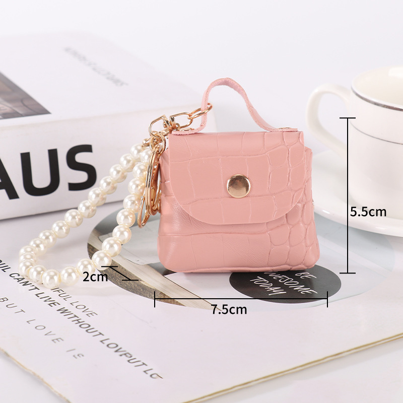 Carabinieră din piele PU cu pandantiv perla – accesorii pentru mini geantă, lucrat manual, unisex, stil de călătorie lejer, primăvara 2025