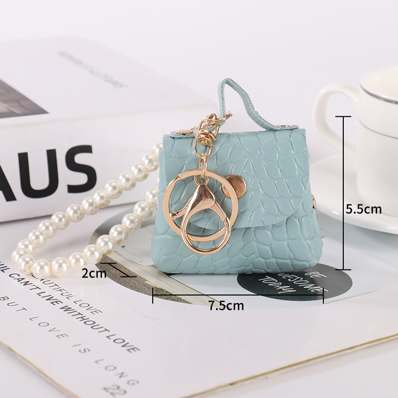 Carabinieră din piele PU cu pandantiv perla – accesorii pentru mini geantă, lucrat manual, unisex, stil de călătorie lejer, primăvara 2025