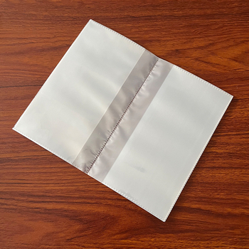 Noguldījumu lapu un bankas konta grāmatiņas turētājs, ūdensnecaurlaidīgs dosieris, materiāls PP, Zīmols Other, IP: Nē