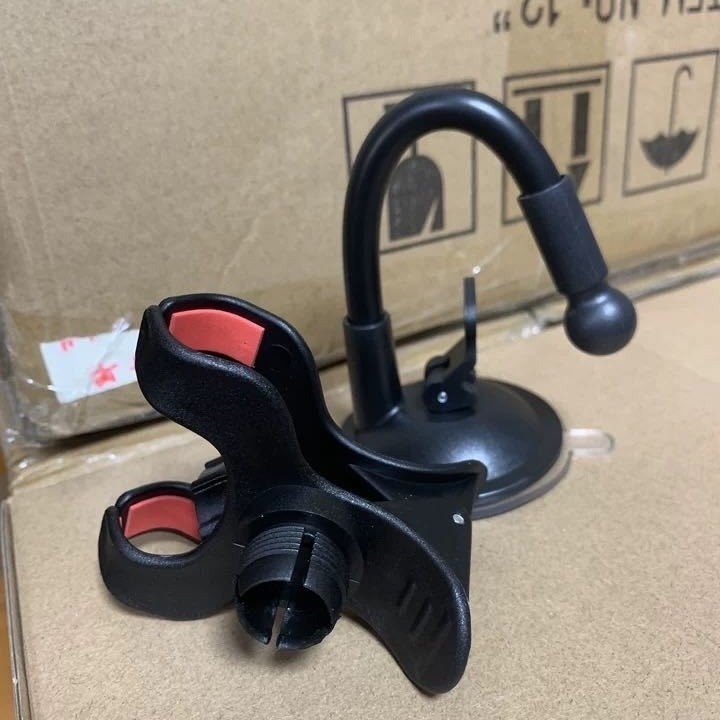 Autótelefon-tartó dupla csipeszes vákuumos fejjel a szélvédőn, többirányú állítás