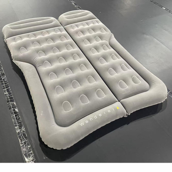 Auto täispuhutav voodi tagaluugi ja tagaistmele, sisseehitatud pump, 3 kihti, PVC + flokikate; kaal 6,8 kg, maksimaalne koormus 150 kg