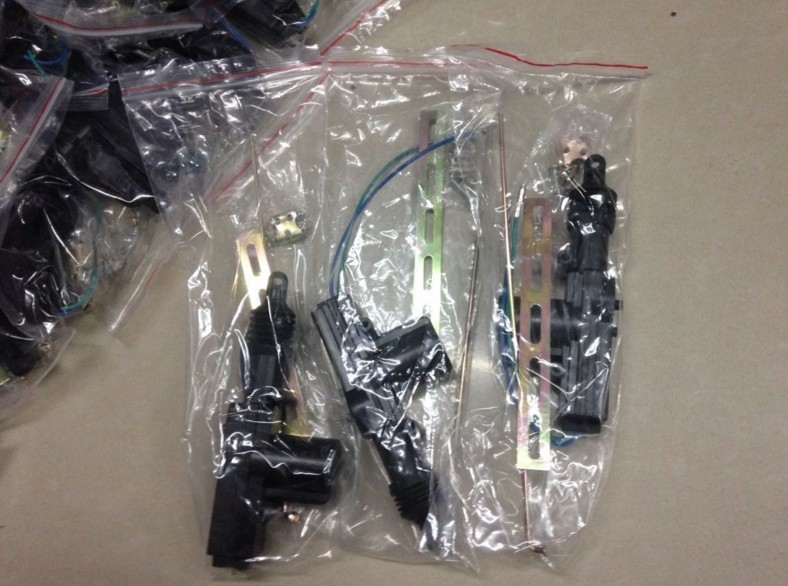 Centralais slēdzenes motors, varš, 12V, divvads, saderīgs ar visiem modeļiem