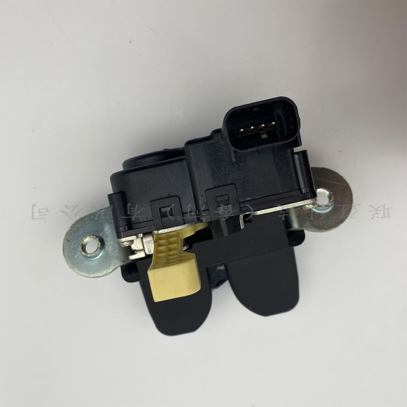 Modul central de închidere al portbagajului pentru Hyundai ix25/Creta ix25 - Greutate: 493 g; Durata de viață: 3-5 ani; Tip închidere: central; Compatibil: Hyundai ix25/Creta ix25