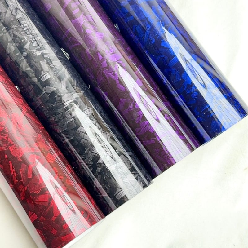 Филм за вътрешния интериор на автомобил, модел Forged flower carbon, материал PET стикер, монтаж: лепящ се, за централна конзола и огледало за обратно виждане