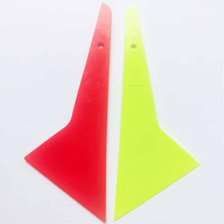 Filmas skrāpis automašīnas stikliem – PA materiāls, HT--05, Good helper, ūdens spiešanai uzklāšanas laikā