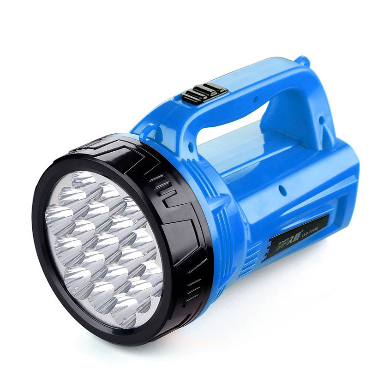 Φορτιζόμενος προβολέας LED7049B - χειροκίνητος φακός με μακρύ εύρος για εξωτερικό κάμπινγκ και έκτακτη φωταγώγηση, LED 1,5W, μπαταρία 1800 mA, ABS περίβλημα, εμβέλεια 100–200 μέτρα