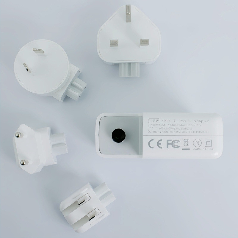 100W USB-C laadija Apple MacBooki ja USB-C sülearvutitele — väljund 5V/9V/12V/15V/18V/20V, sisend 100–240V, 5A