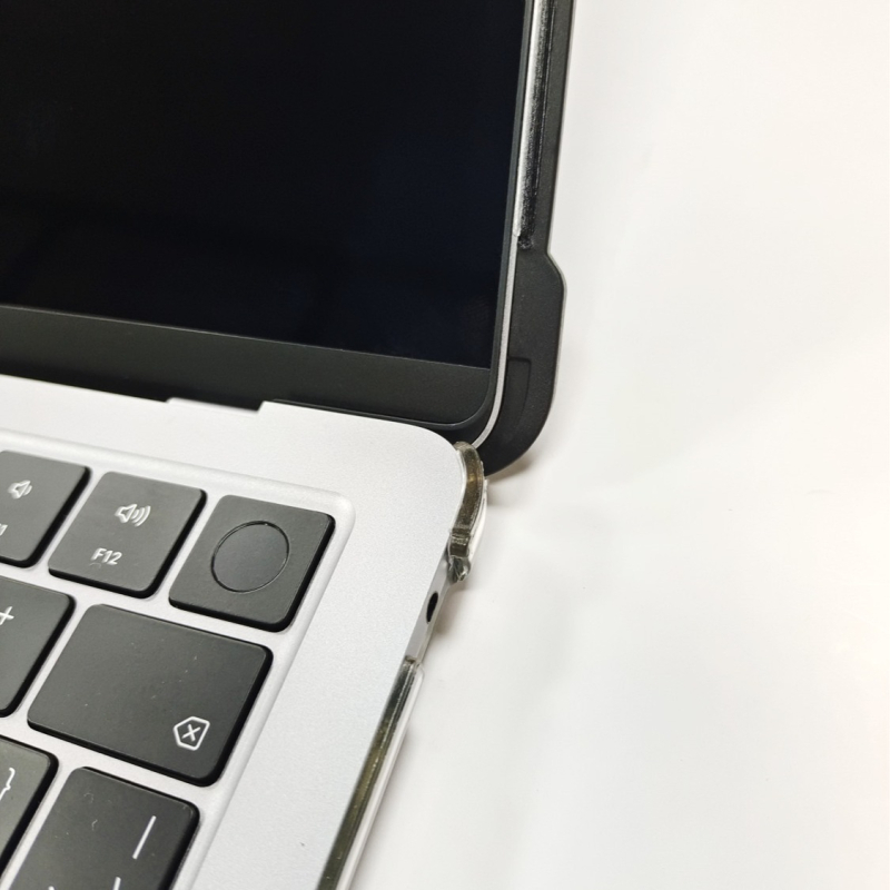 MacBook Airhoz való műanyag védőtok – Neutral