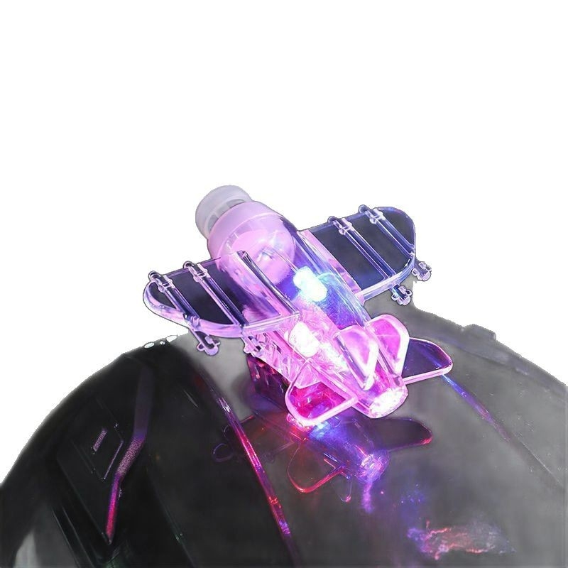 LED lidmašīniņa ar vēja enerģiju — auto dekors no plastmasas