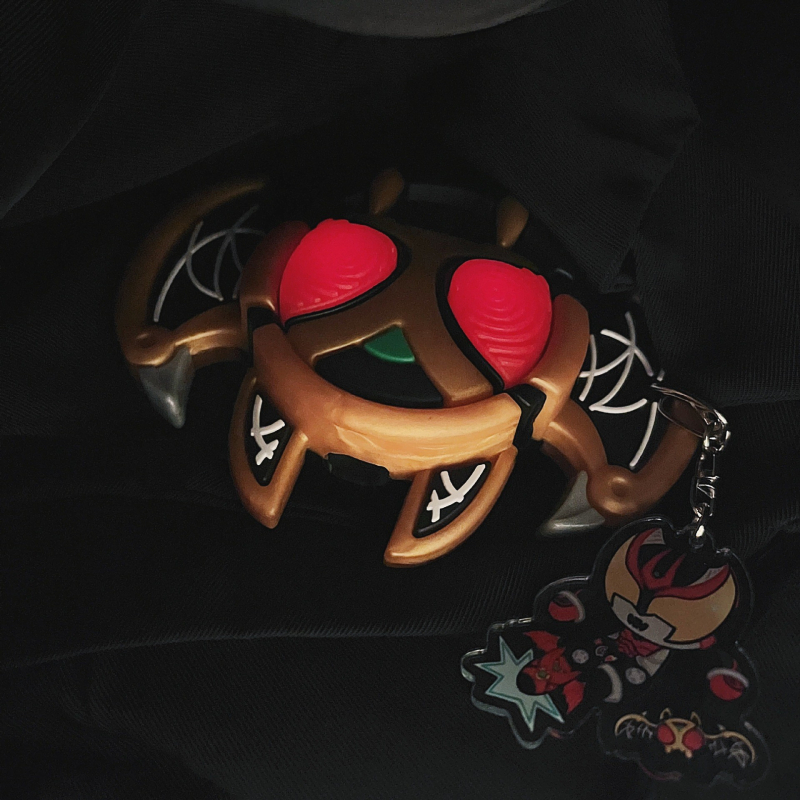 Kamen Rider Kiva Carcasă Transformatoare Protectoare pentru Apple AirPods Pro 2/3/4 Gen (PVC; stil desen animat; imprimare)