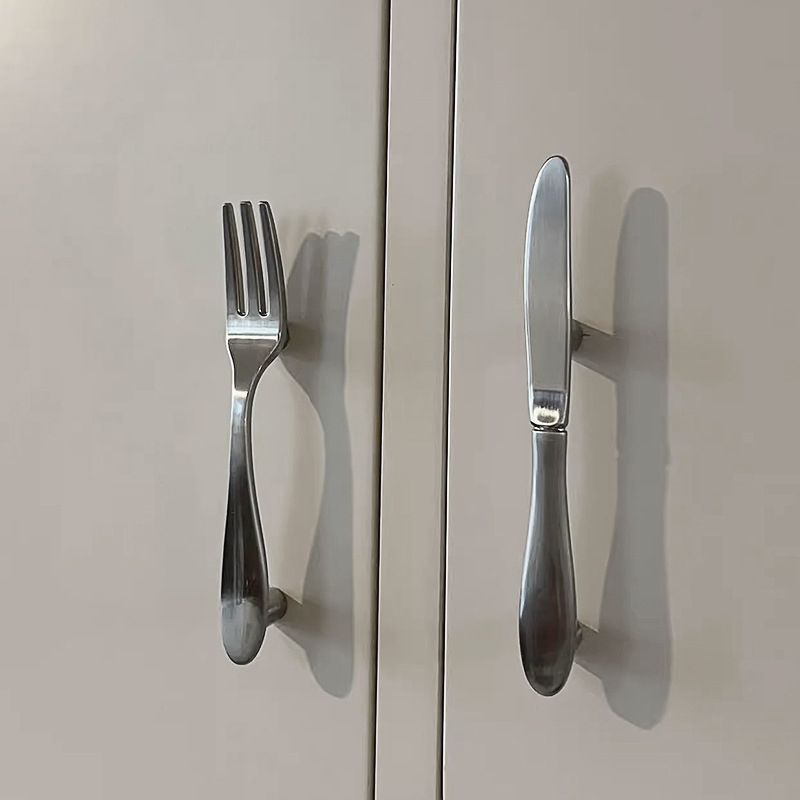 Λαβή ντουλαπιού για μαγειρικά σκεύη, μοντέρνος μινιμαλιστικός σχεδιασμός, κράμα ψευδάργυρου, επιφανειακή τοποθέτηση