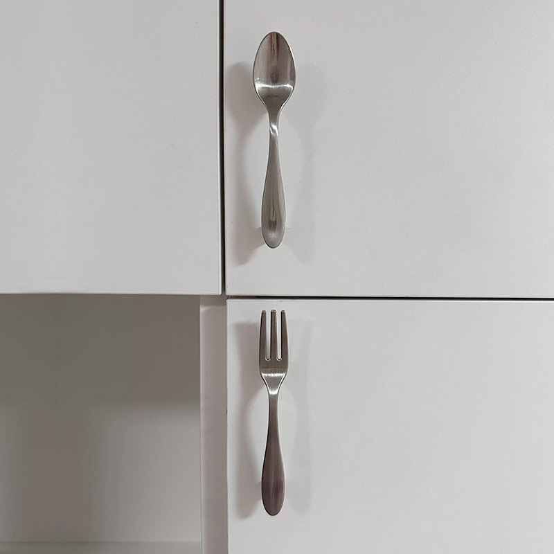 Λαβή ντουλαπιού για μαγειρικά σκεύη, μοντέρνος μινιμαλιστικός σχεδιασμός, κράμα ψευδάργυρου, επιφανειακή τοποθέτηση