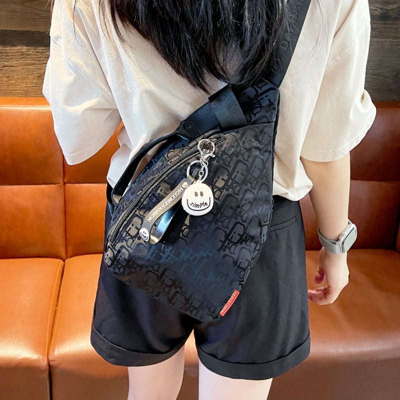 Geantă crossbody din material cu flori de mătase, închidere tip capac, buzunar cu fermoar, căptușeală PU, design exterior tridimensional, stil unisex