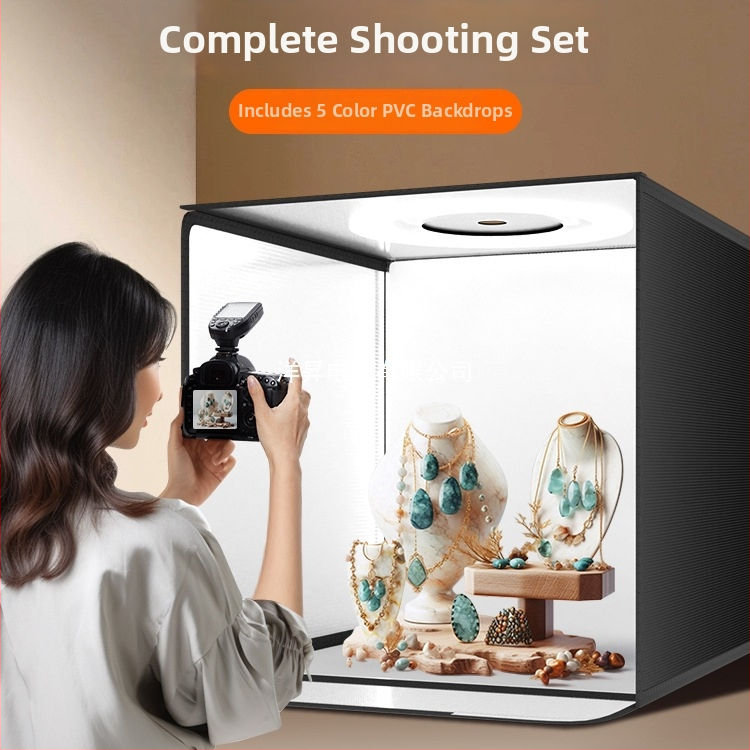 Štúdiová svetelná krabica, skladací dizajn, s panelom na pozadie pre fotografovanie šperkov