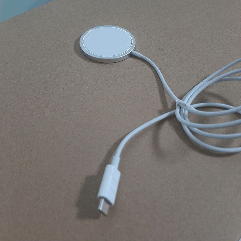Безжично магнитно зарядно, Qi-съвместимо, магнитно захващане, изход 1W, преносимо зарядно за телефон