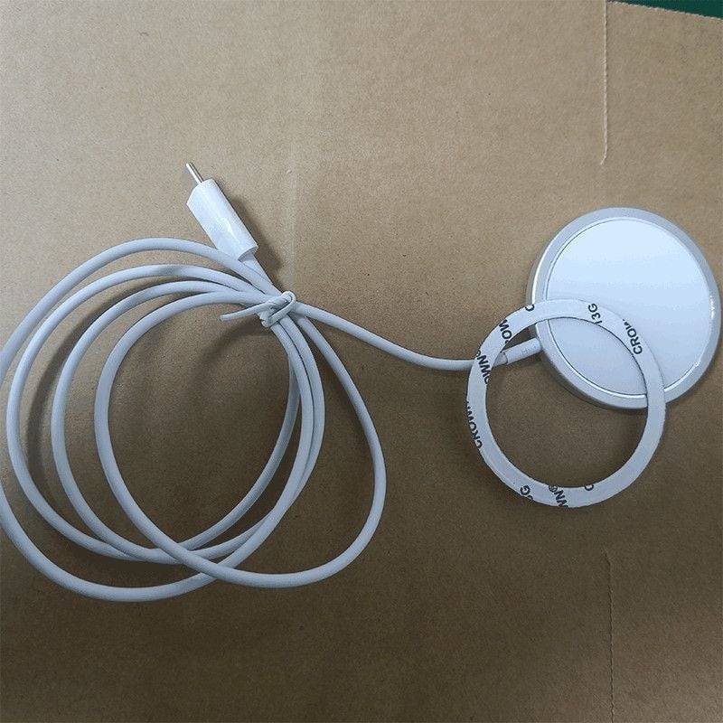 Безжично магнитно зарядно, Qi-съвместимо, магнитно захващане, изход 1W, преносимо зарядно за телефон