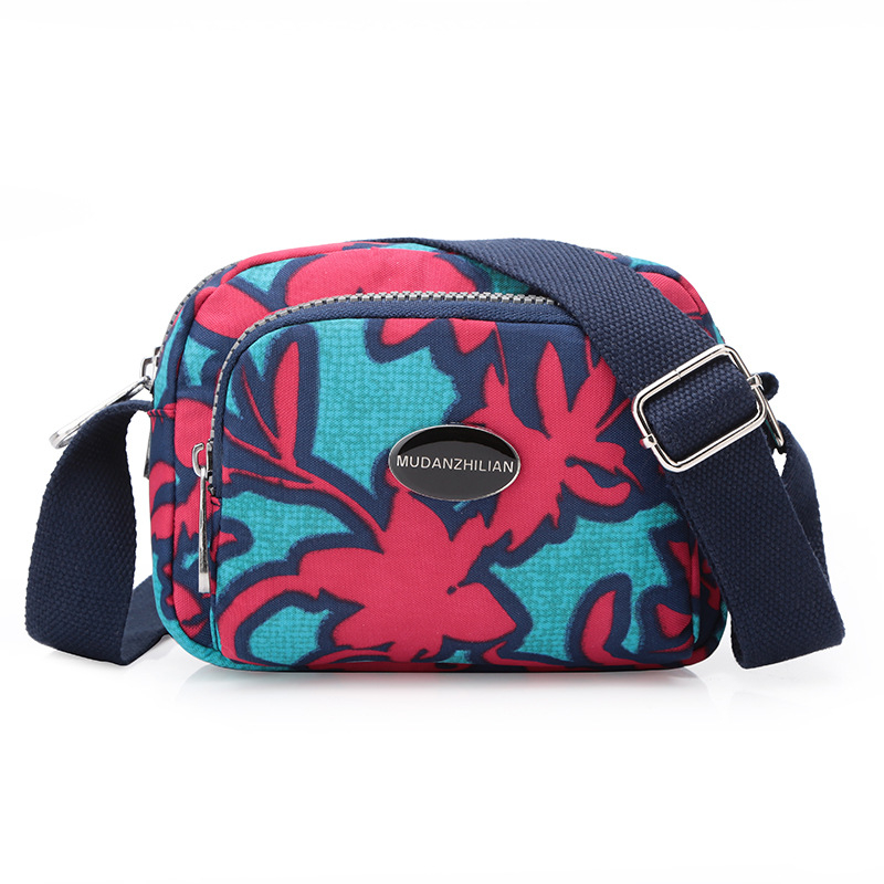 MDZL crossbody kvadratna torbica od najlona, zatvaranje na zip, unutrašnji džepovi: skriveni džep sa zipom, džep za telefon, džep za ID, džep za kameru