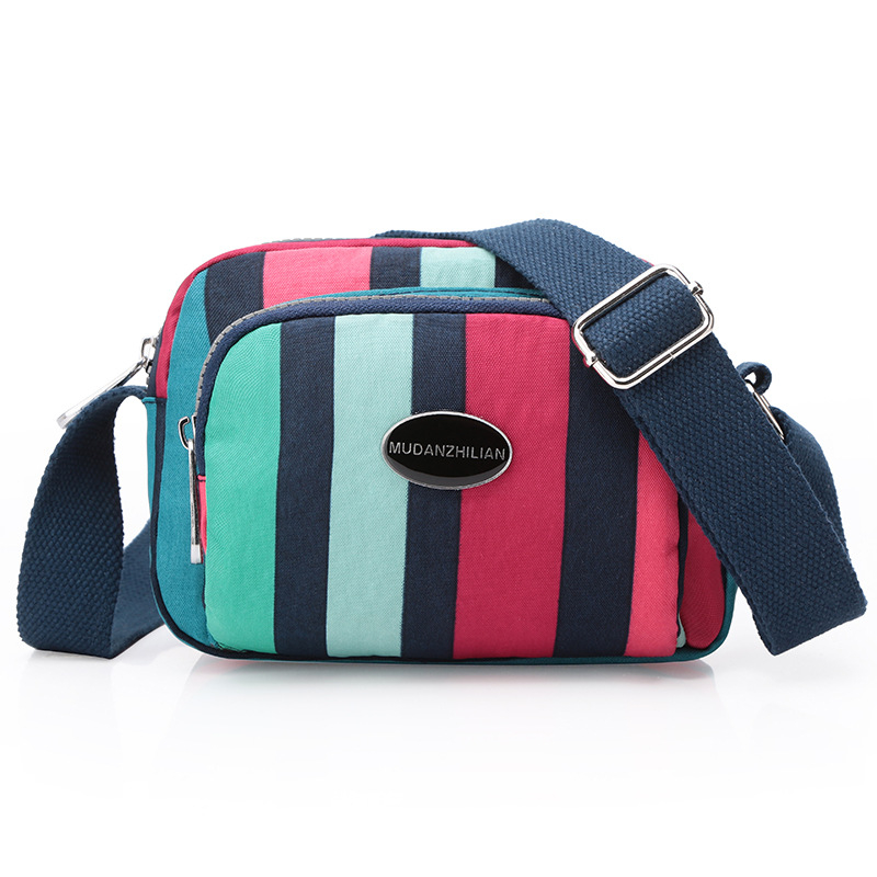 MDZL crossbody kvadratna torbica od najlona, zatvaranje na zip, unutrašnji džepovi: skriveni džep sa zipom, džep za telefon, džep za ID, džep za kameru