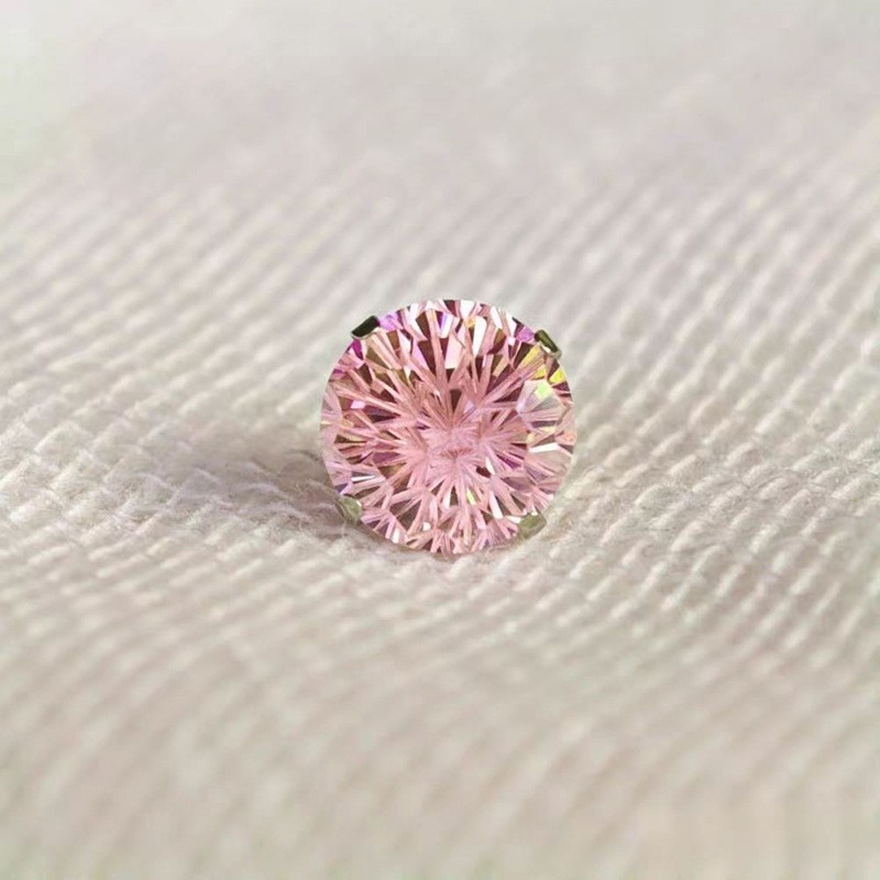 Cercei geometrici din oțel titan cu zirconiu, inspirați de osul urechii, design original