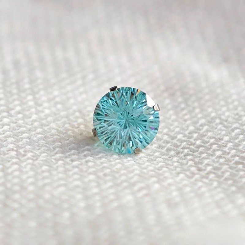 Cercei geometrici din oțel titan cu zirconiu, inspirați de osul urechii, design original