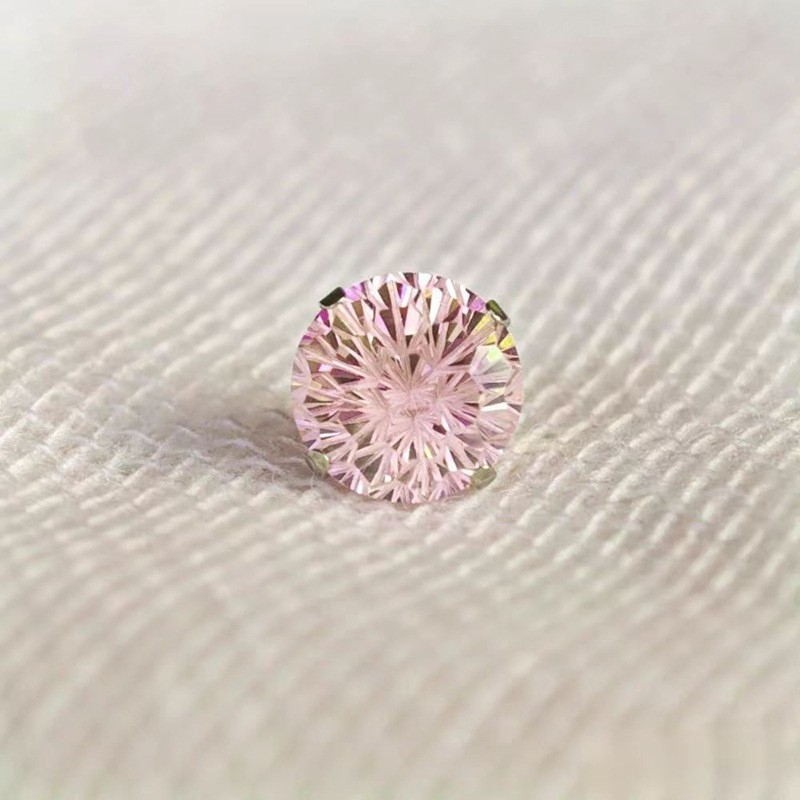 Cercei geometrici din oțel titan cu zirconiu, inspirați de osul urechii, design original