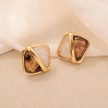 Обеци Kovonchy – листовидна форма, метал; ушни игли от 925 сребро; електропокритие (Ключови характеристики: Kovonchy; форма на листа; ушни игли от 925 сребро; електропокритие)