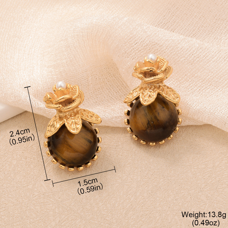 Обеци Kovonchy – листовидна форма, метал; ушни игли от 925 сребро; електропокритие (Ключови характеристики: Kovonchy; форма на листа; ушни игли от 925 сребро; електропокритие)