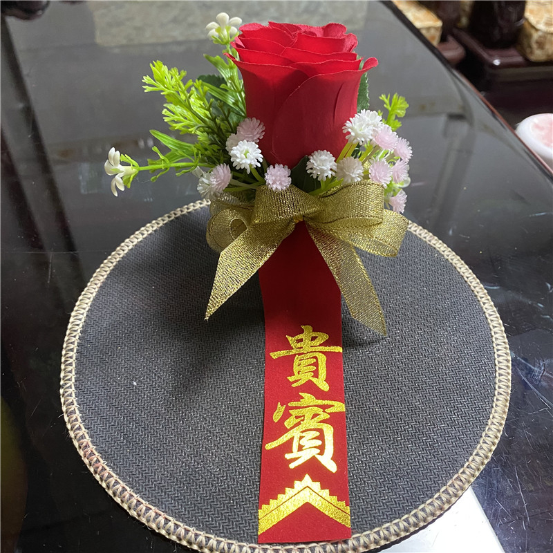 Koszorú és gomblyuk-dísz, kínai stílusú, ajándék osztálytársnak, Karácsony és költözés