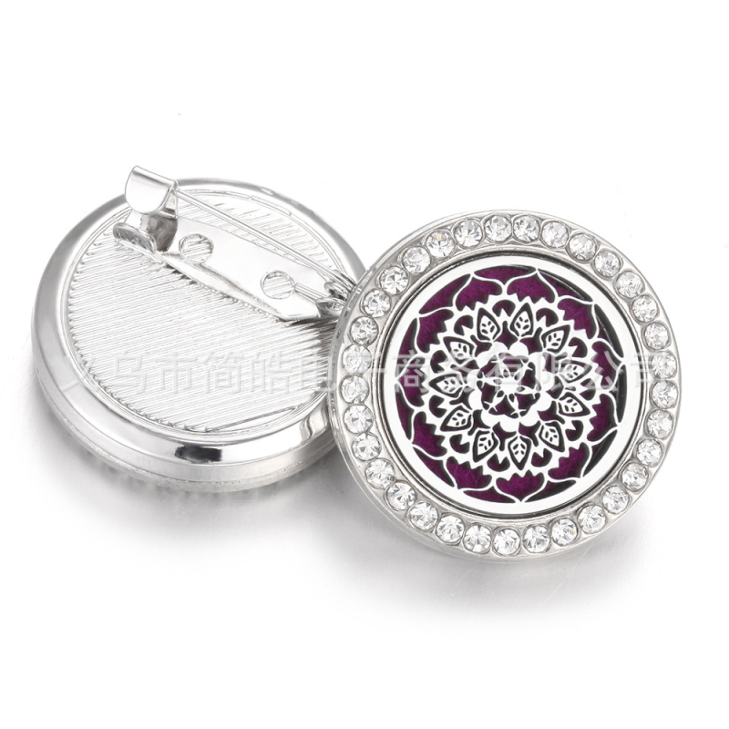 Αρωματοθεραπευτική καρφίτσα από κράμα με φινίρισμα ηλεκτροπλατίνας, μοτίβο μάσκας με διαμάντι σε στρώσεις, μίνι κλιπ για αιθέριο έλαιο· διακοσμητικό και πολυλειτουργικό· σχήματα: καρδιά, ρόμβος, U-σχήματος, σταγόνα, γεωμετρικό.