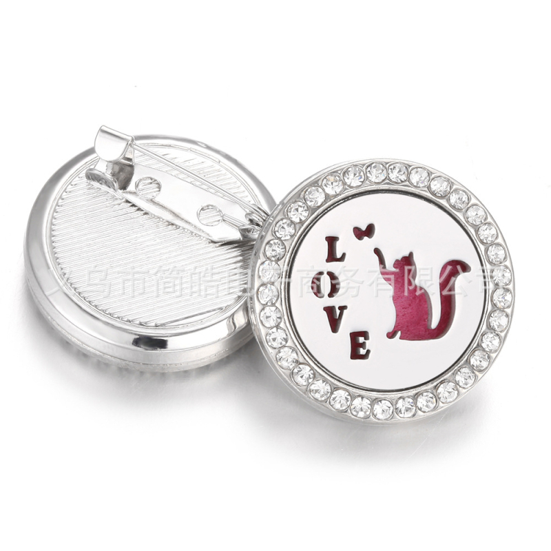 Αρωματοθεραπευτική καρφίτσα από κράμα με φινίρισμα ηλεκτροπλατίνας, μοτίβο μάσκας με διαμάντι σε στρώσεις, μίνι κλιπ για αιθέριο έλαιο· διακοσμητικό και πολυλειτουργικό· σχήματα: καρδιά, ρόμβος, U-σχήματος, σταγόνα, γεωμετρικό.