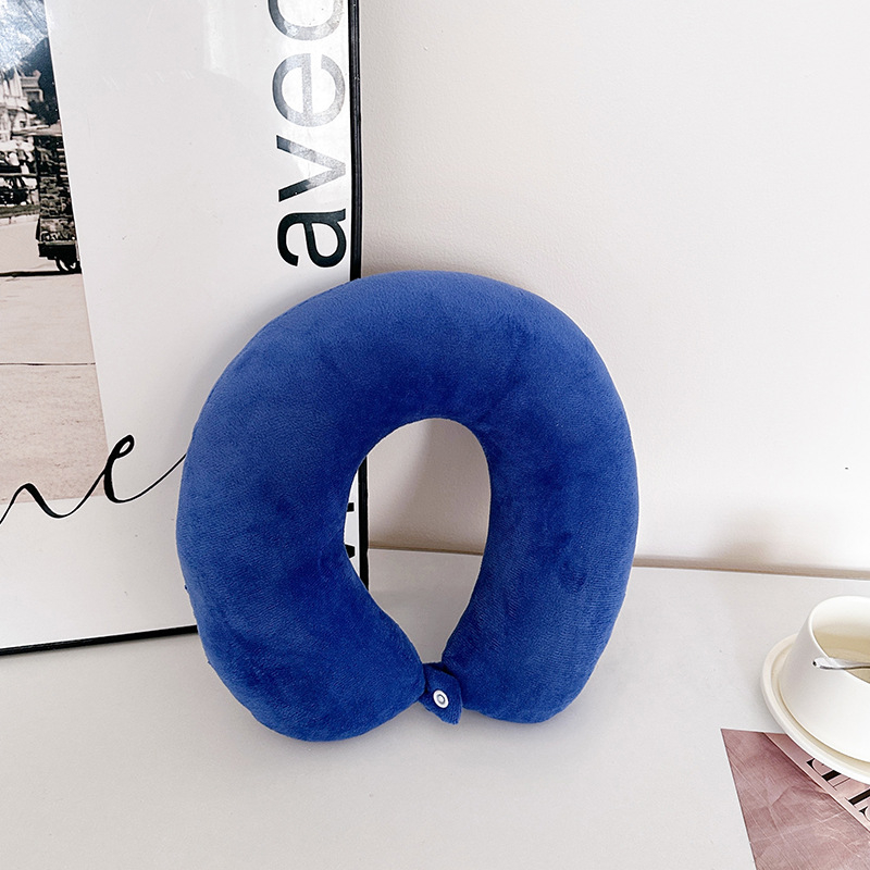 Pernă de gât în formă de U pentru condus și călătorii – umplutură: fibre de poliester; material: țesătură extrem de moale; stil: modern minimalist; formă: U