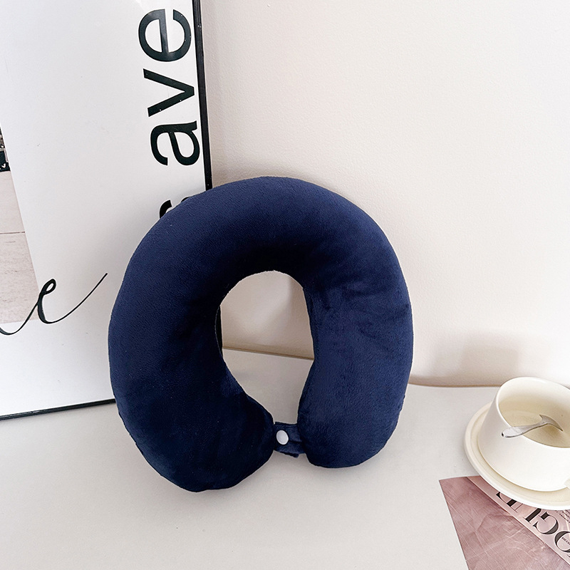 Pernă de gât în formă de U pentru condus și călătorii – umplutură: fibre de poliester; material: țesătură extrem de moale; stil: modern minimalist; formă: U