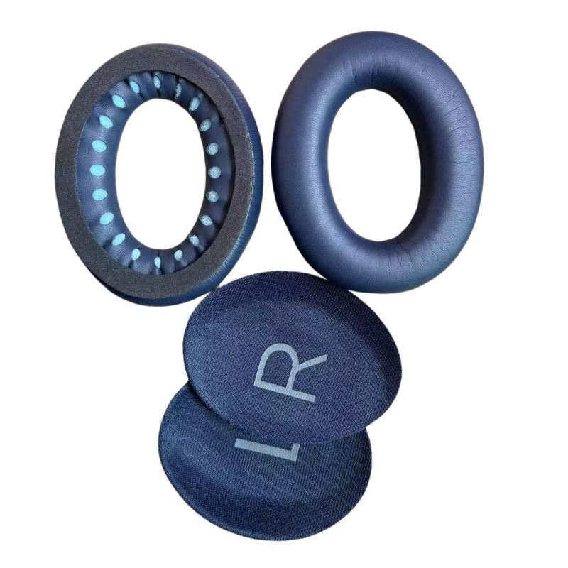 Husă din piele pentru căști Bose QC45 – materiale: piele proteică, plasă, gel; ușor de montat; confortabil de purtat.