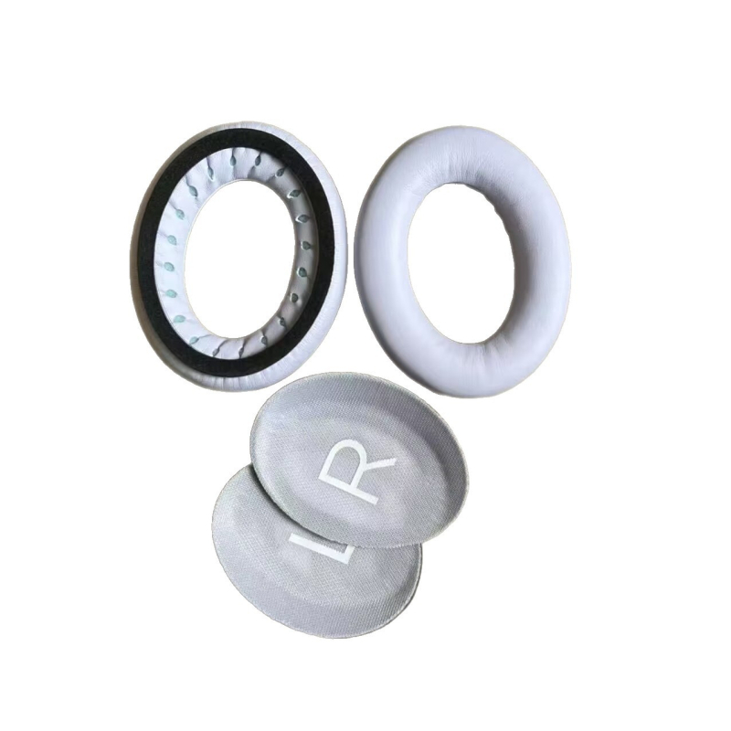 Husă din piele pentru căști Bose QC45 – materiale: piele proteică, plasă, gel; ușor de montat; confortabil de purtat.