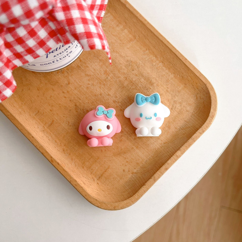 Десктоп органайзер за кабели с мультяшен дизайн (самозалепваща база; подходящ за кабели за данни, слушалки и зарядни кабели)